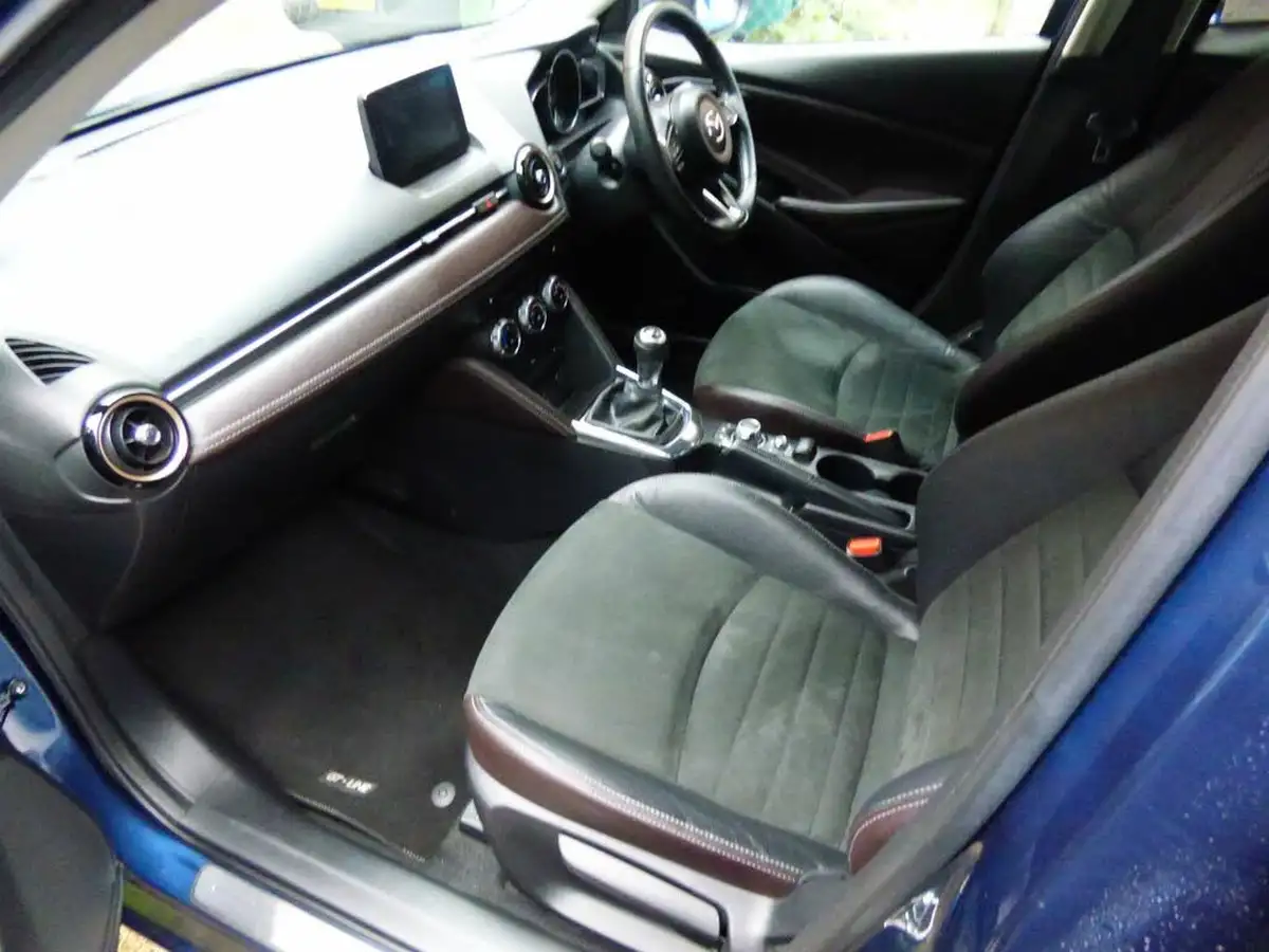 2017-mazda-mazda2-15-gt-sport-big-31