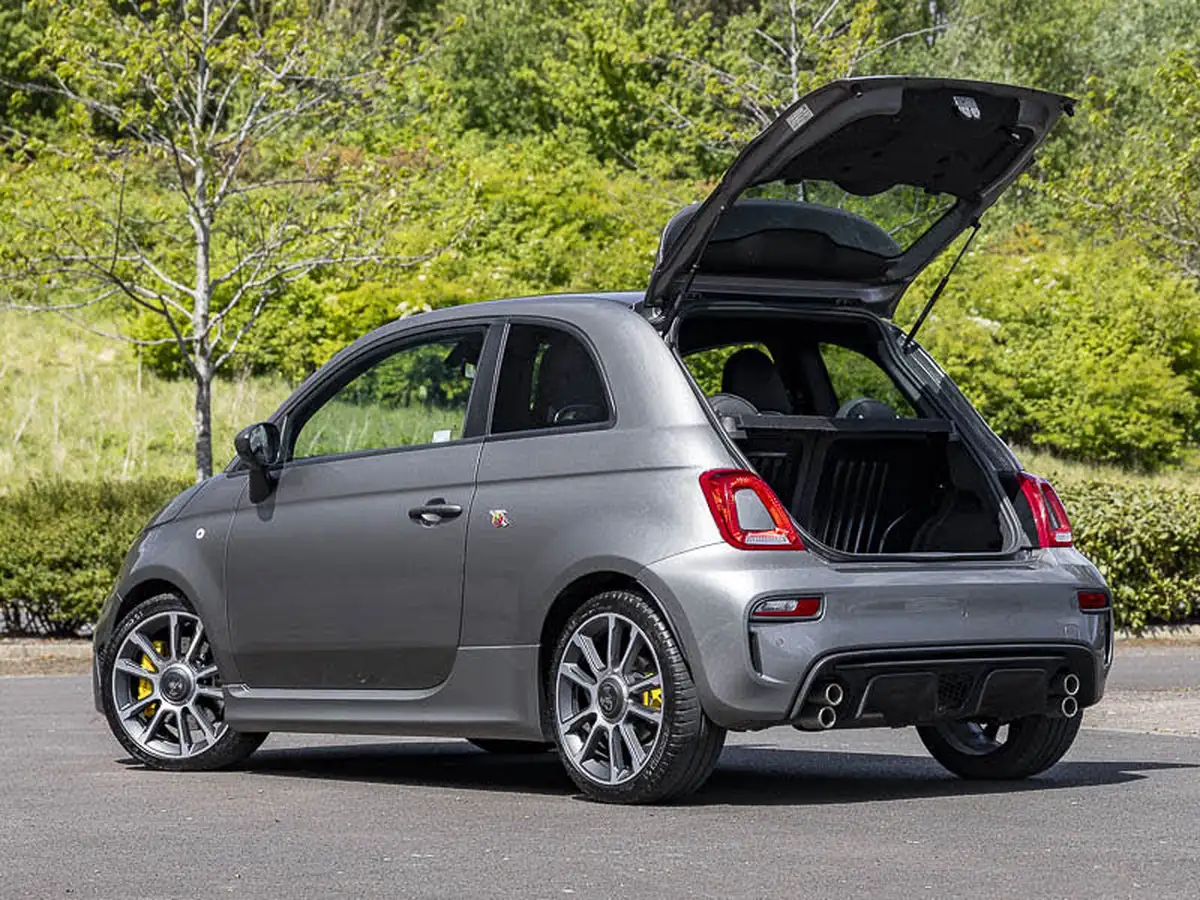 2023-abarth-695-14-tjet-turismo-big-8