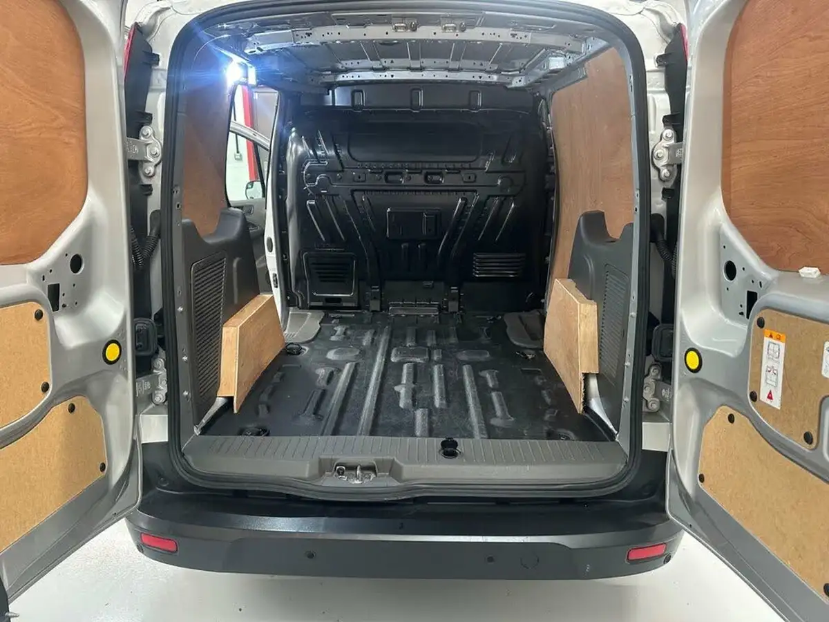 2023-ford-transit-connect-big-10