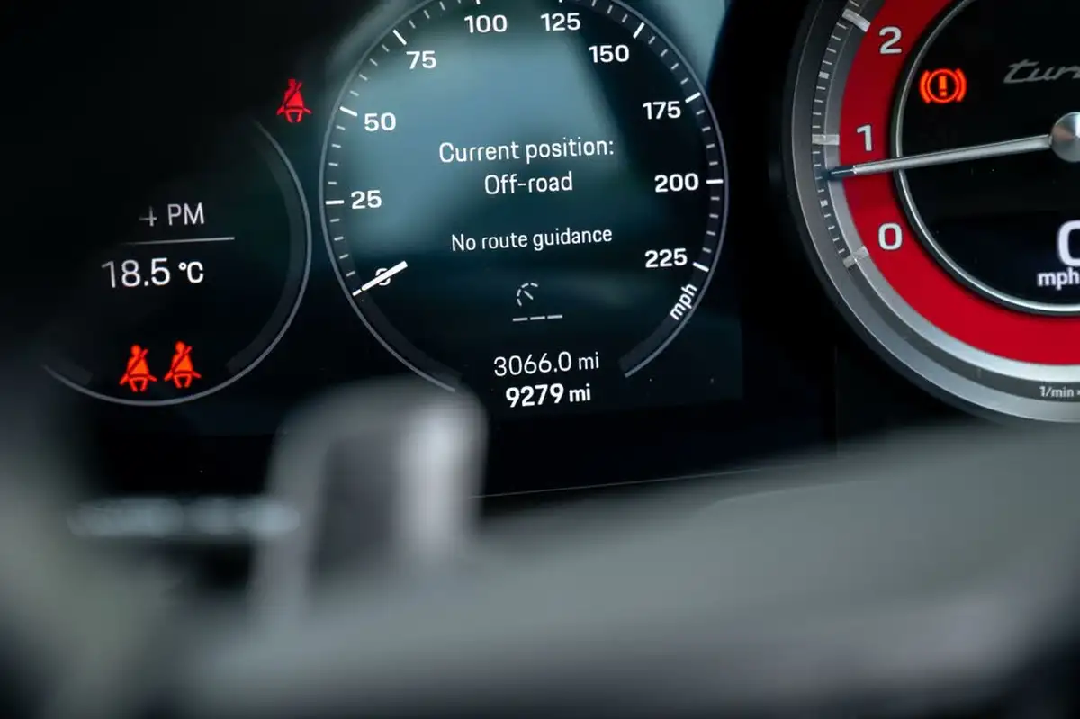 2023-porsche-911-38-turbo-coupe-big-37