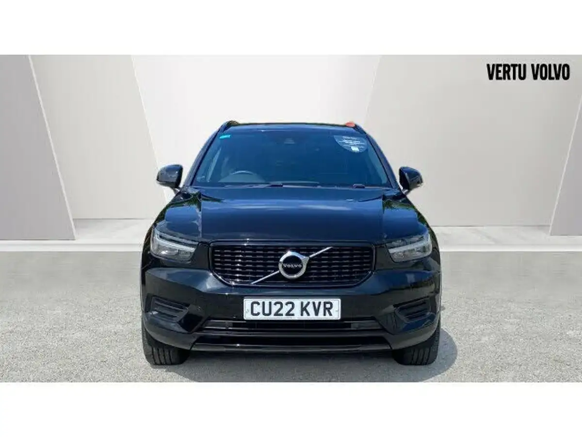 2022-volvo-xc40-15-t4-r-design-big-11