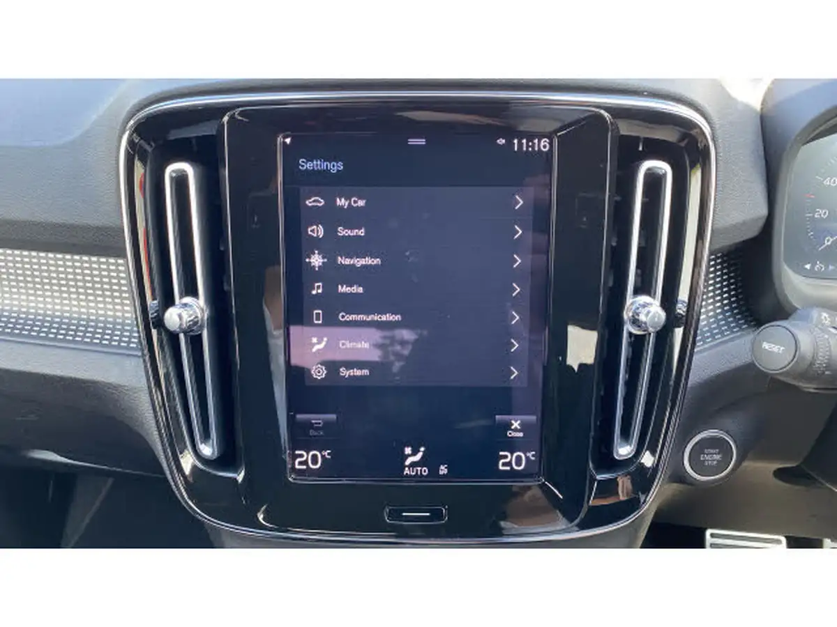 2022-volvo-xc40-15-t4-r-design-big-35