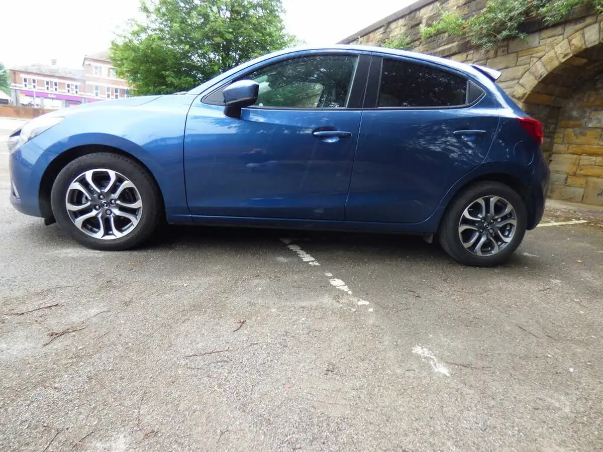 2017-mazda-mazda2-15-gt-sport-big-3