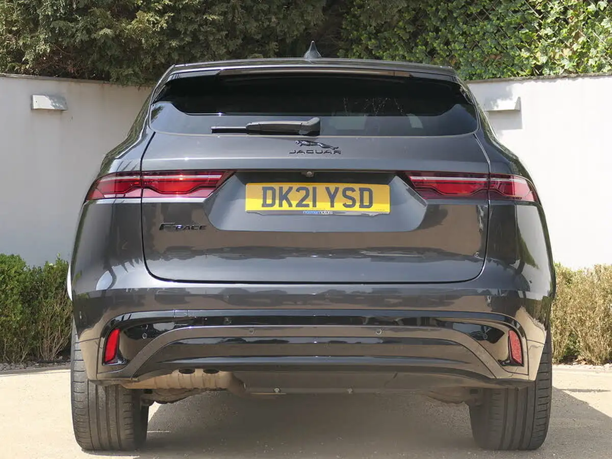 2021-jaguar-f-pace-20-d200-r-dynamic-s-mhev-big-3