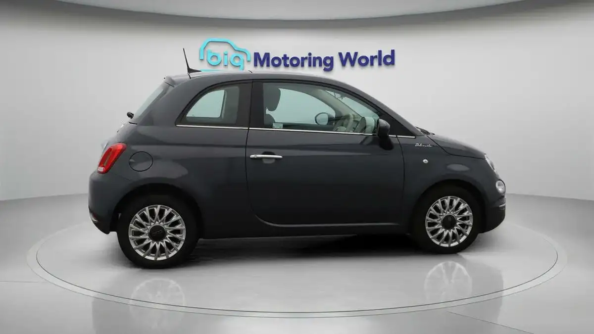 2021-fiat-500-10-dolcevita-big-8