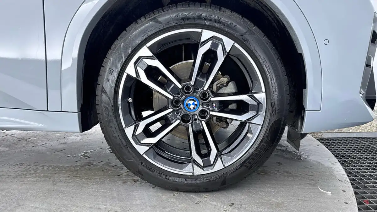 2024-bmw-ix2-e-edrive20-m-sport-tech-plus-pack-big-30