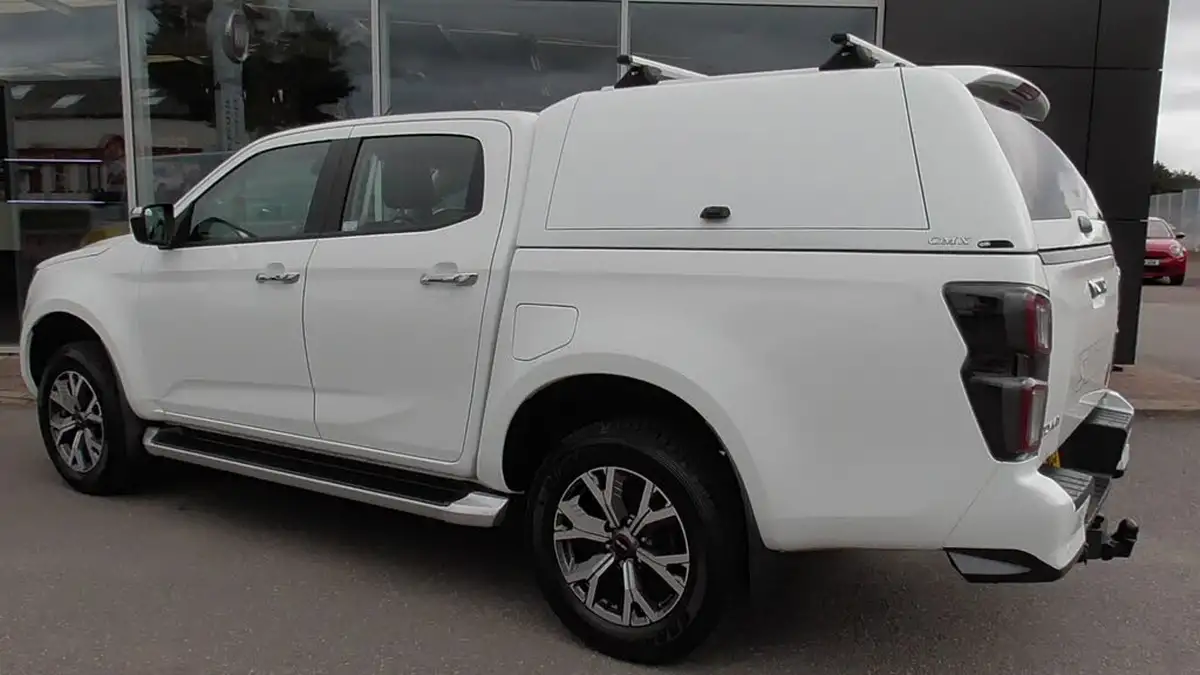 2024-isuzu-d-max-19td-dl40-auto-big-3