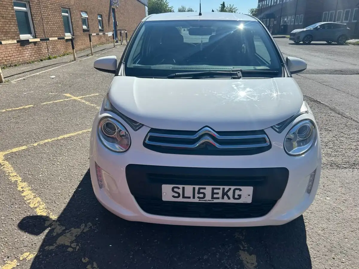 2015-citroen-c1-10-vti-feel-3d-big-1