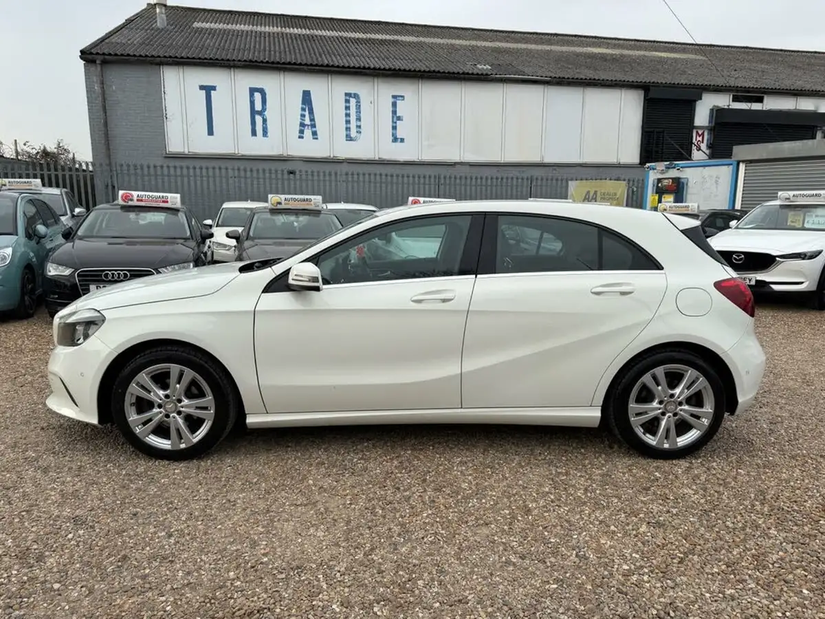 2016-mercedes-benz-a-class-15d-a180d-sport-executivess-7g-dct-big-10