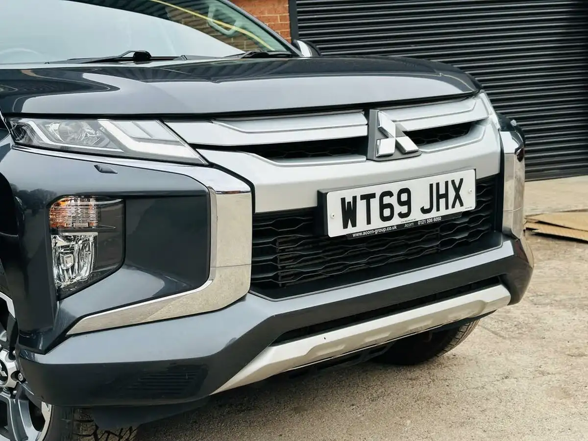 2020-mitsubishi-l200-22di-d-barbarian-auto-big-23