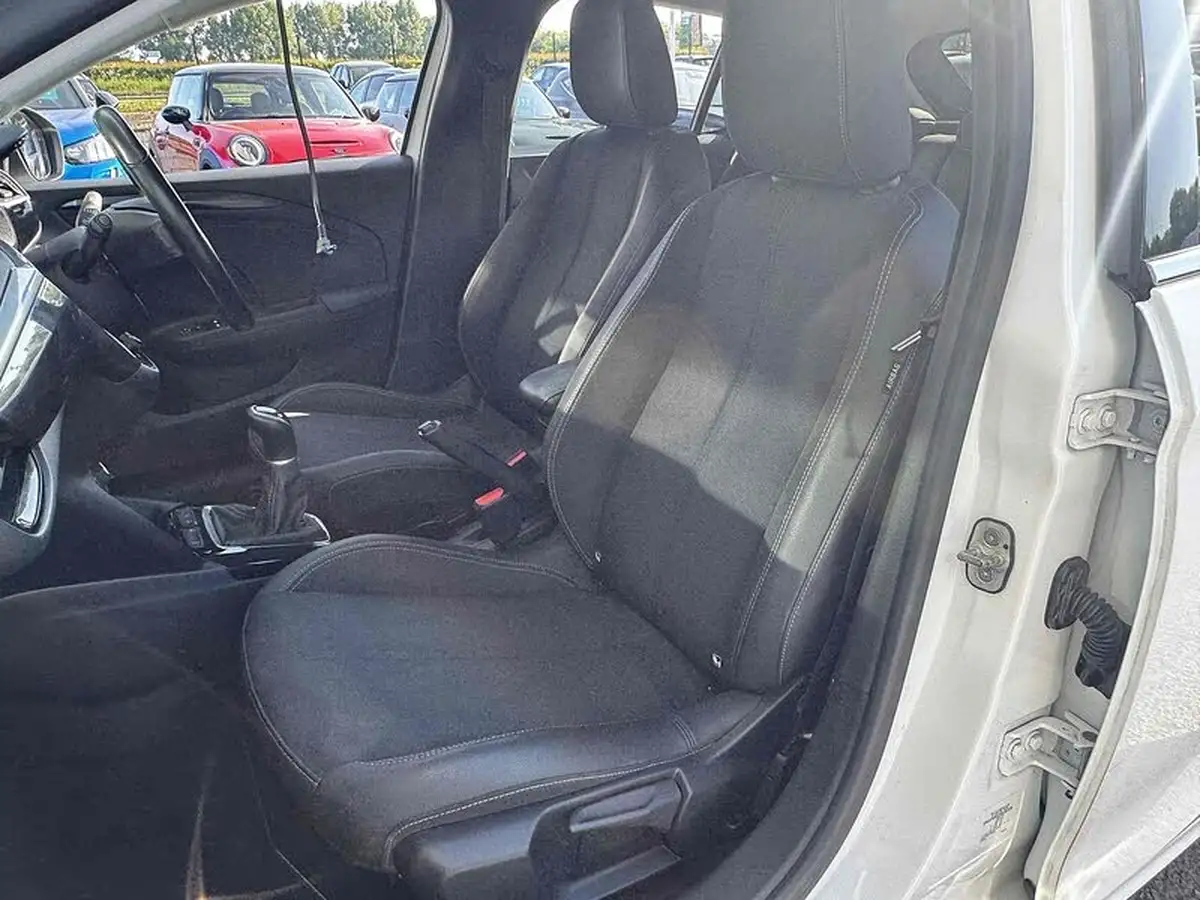 2022-vauxhall-corsa-12i-elite-edition-big-25