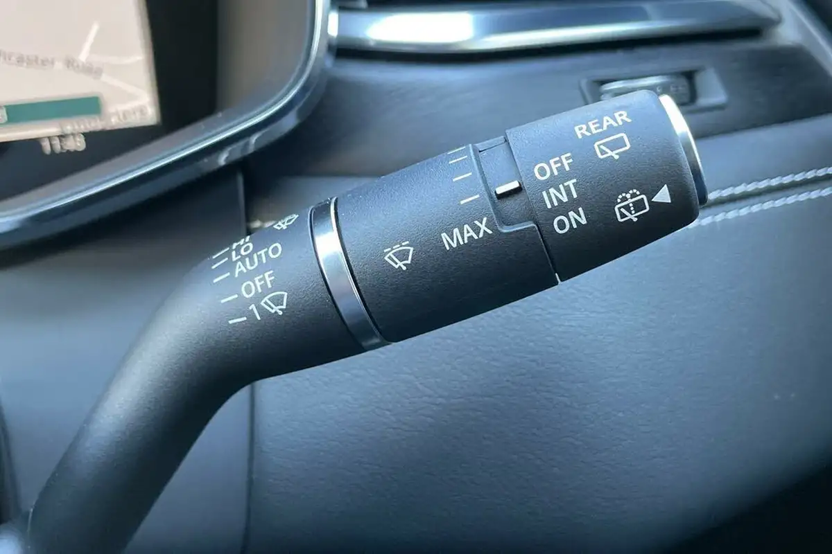2024-jaguar-f-pace-20-d200-r-dynamic-hse-black-big-59