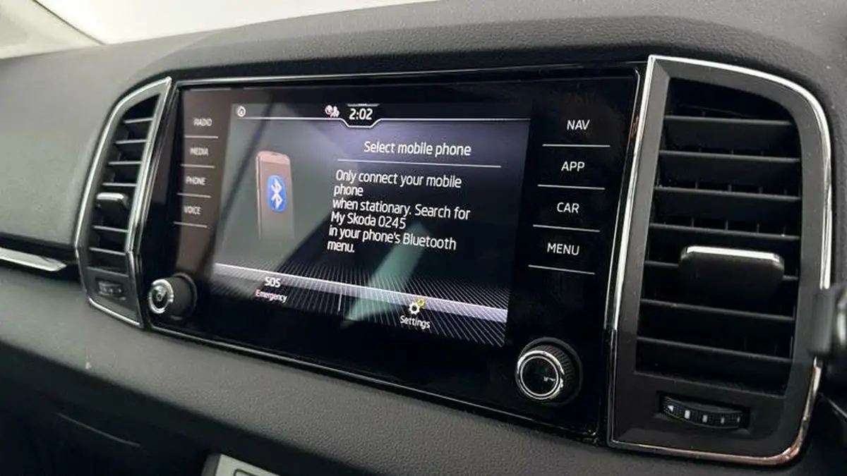 2021-skoda-karoq-15-tsi-se-drive-big-13