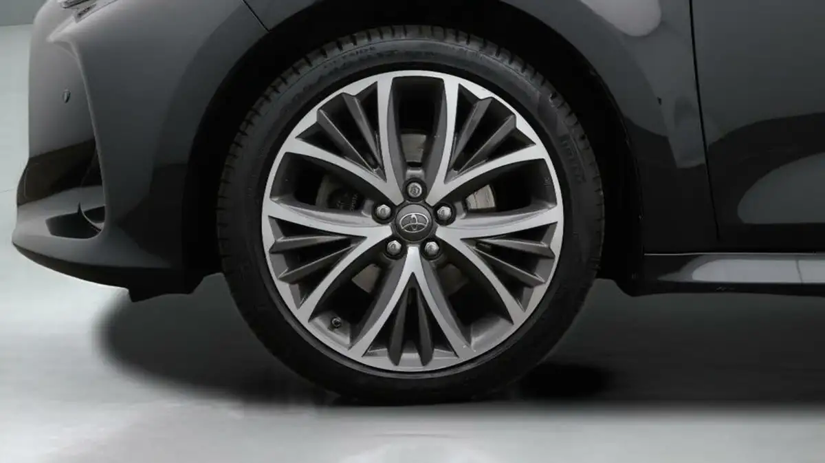 2022-toyota-yaris-15-vvt-i-excel-big-18