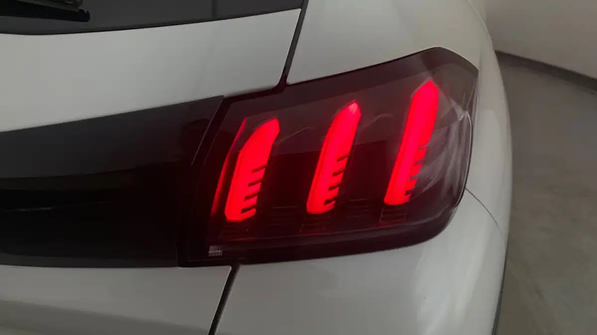 2022-peugeot-208-12-puretech-gt-100bhp-eat8-big-40