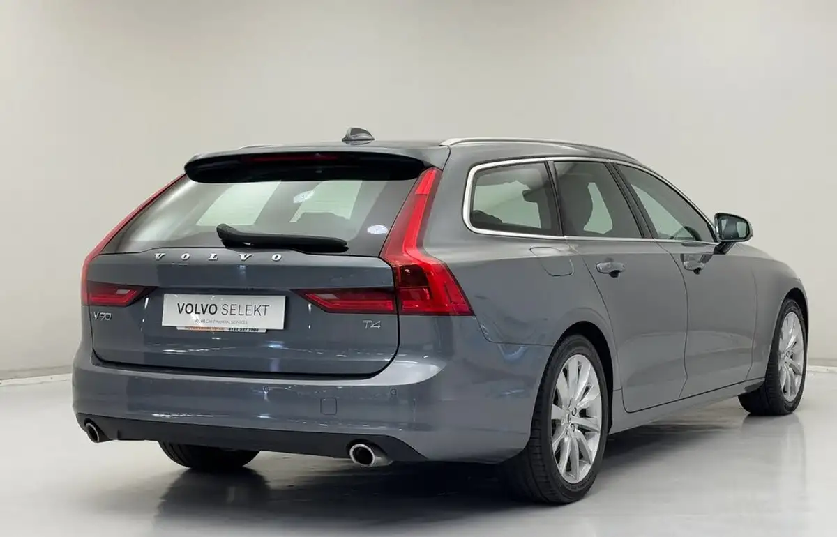 2019-volvo-v90-20-t4-momentum-plus-big-5