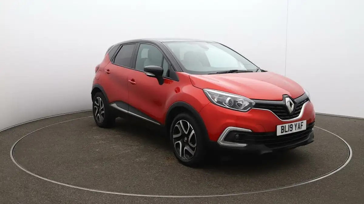 2019-renault-captur-09-tce-iconic-big-42