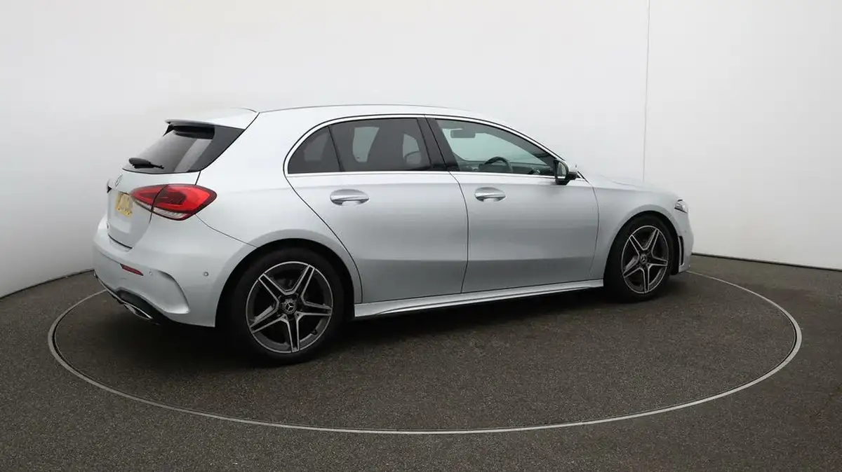 2021-mercedes-benz-a-class-20-a250-amg-line-executive-hatchback-5d-big-51