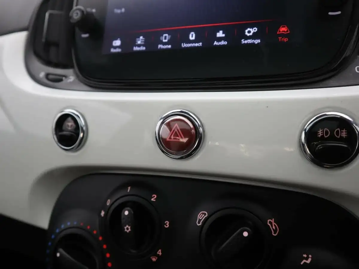 2022-fiat-500-10-dolcevita-big-29