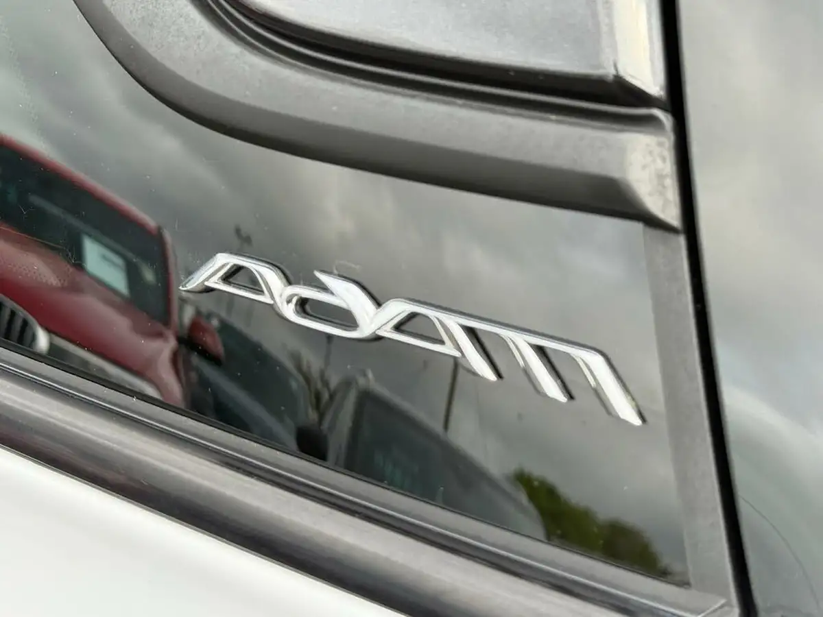 2016-vauxhall-adam-12i-vvt-16v-energised-big-13