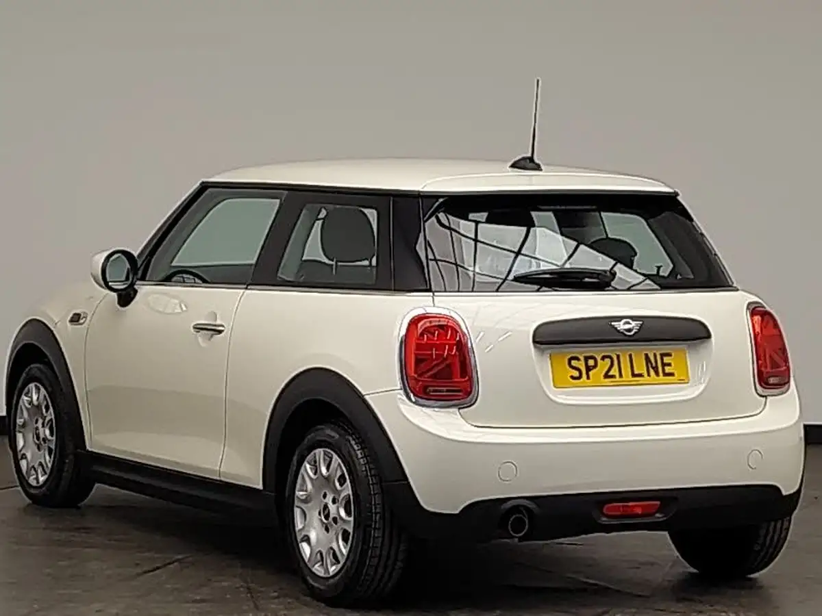 2021-mini-cooper-15-one-classic-series-ii-3d-auto-big-1
