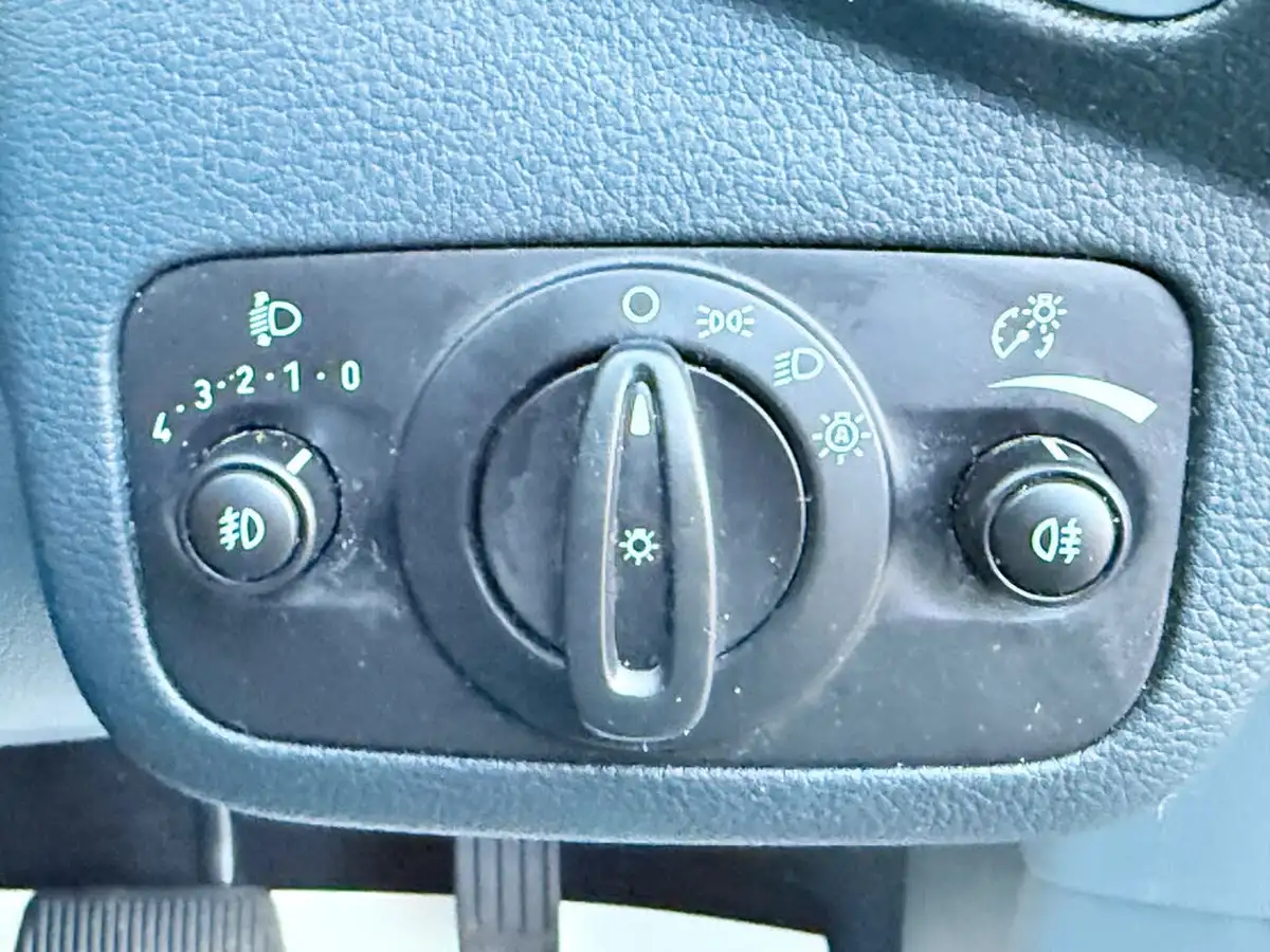 2014-ford-c-max-20tdci-titanium-powershift-big-39