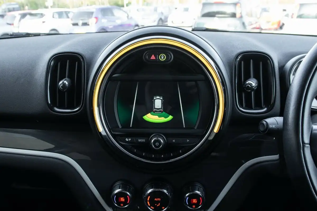 2018-mini-countryman-20-cooper-s-ss-big-27