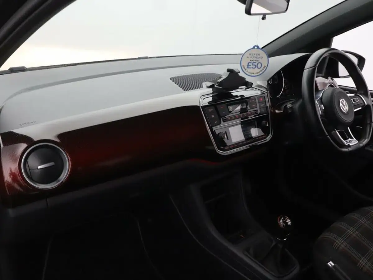 2021-volkswagen-up-10-gti-3d-big-27