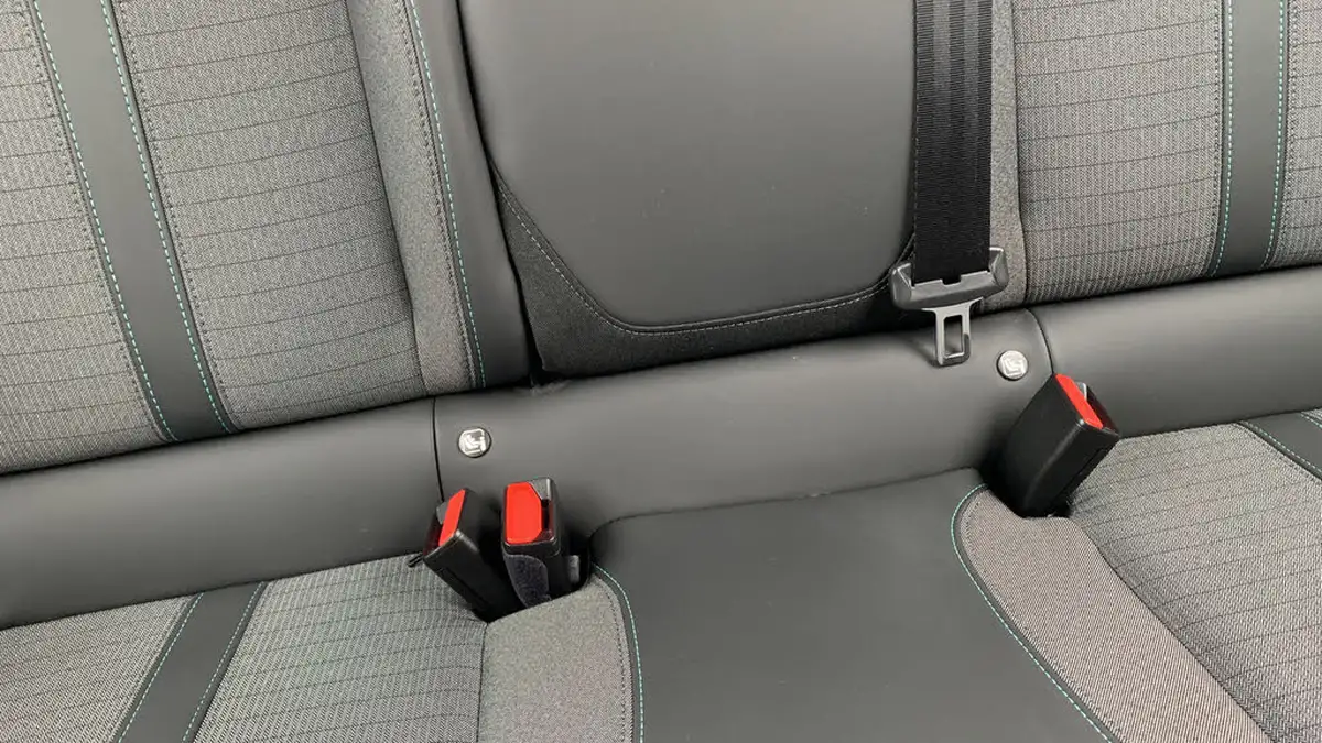 2023-peugeot-208-12-puretech-allure-premium-100ps-big-35