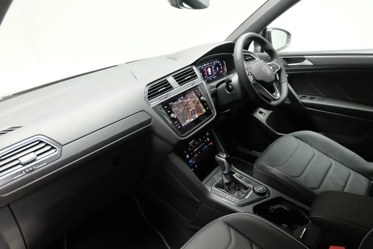 2024-volkswagen-tiguan-allspace-20-tsi-r-line-245ps-evo-big-10