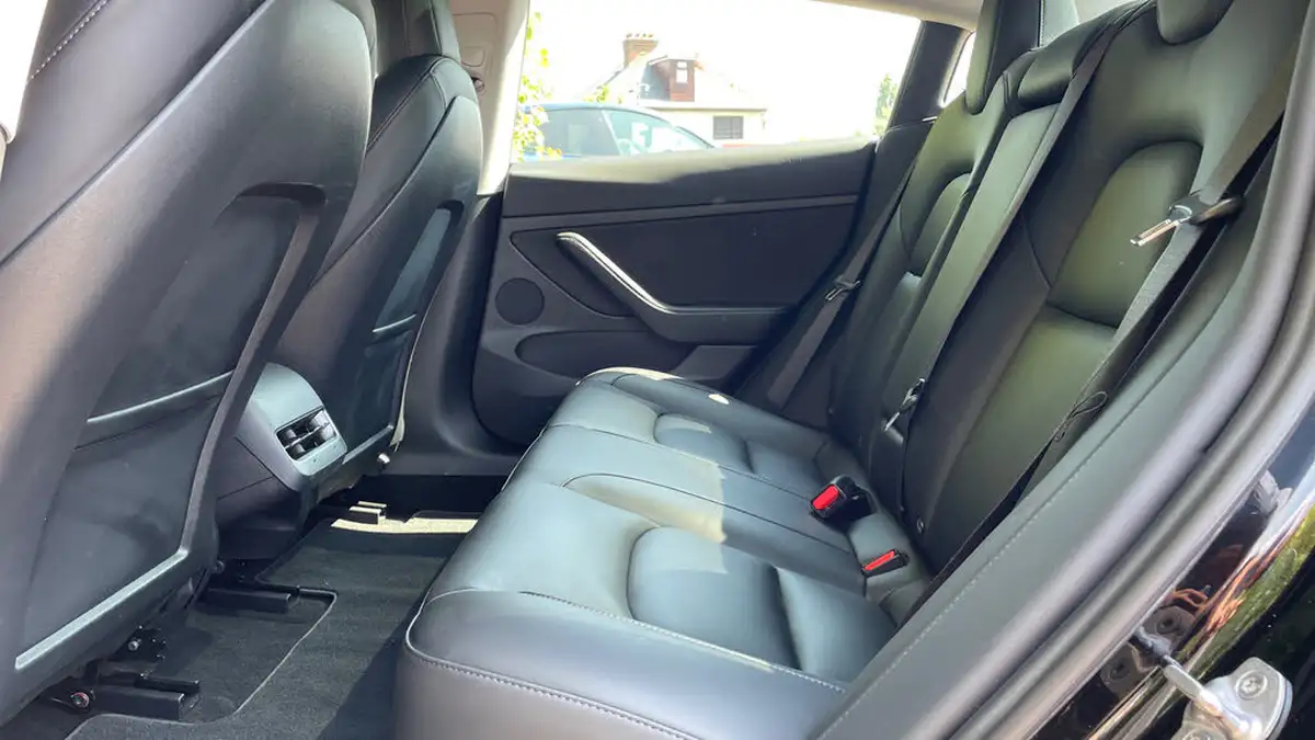 2021-tesla-model-3-e-long-range-awd-big-13
