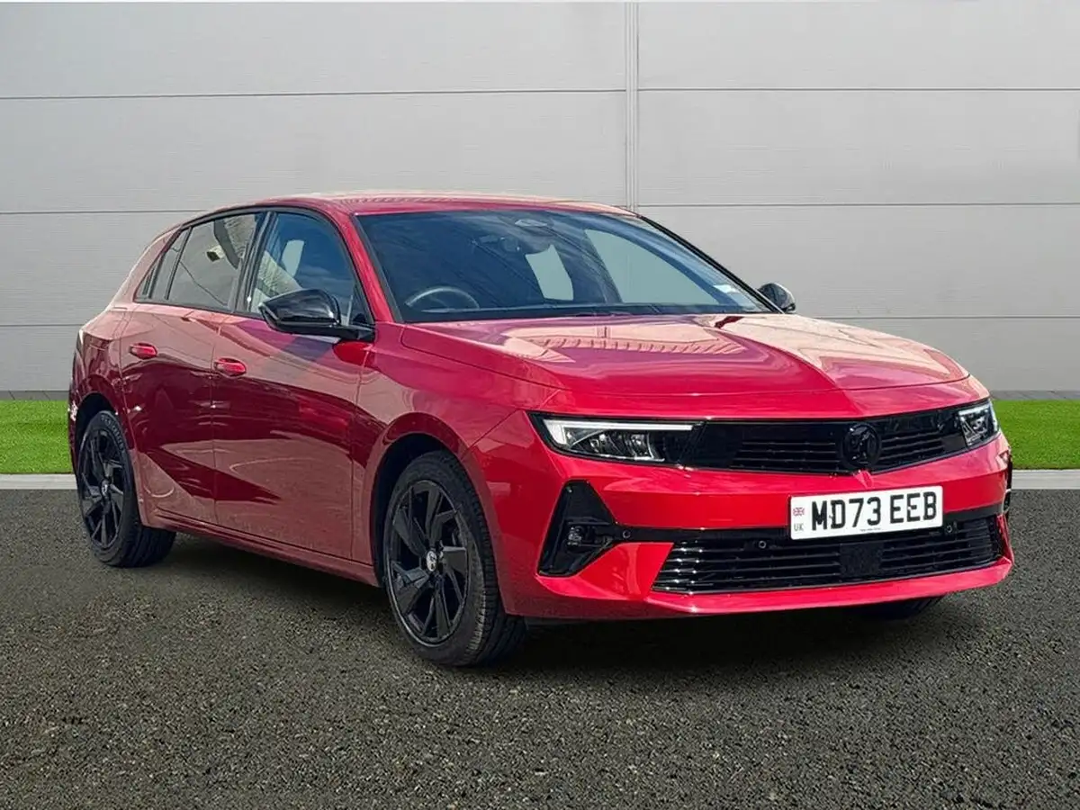 2023-vauxhall-astra-big-0