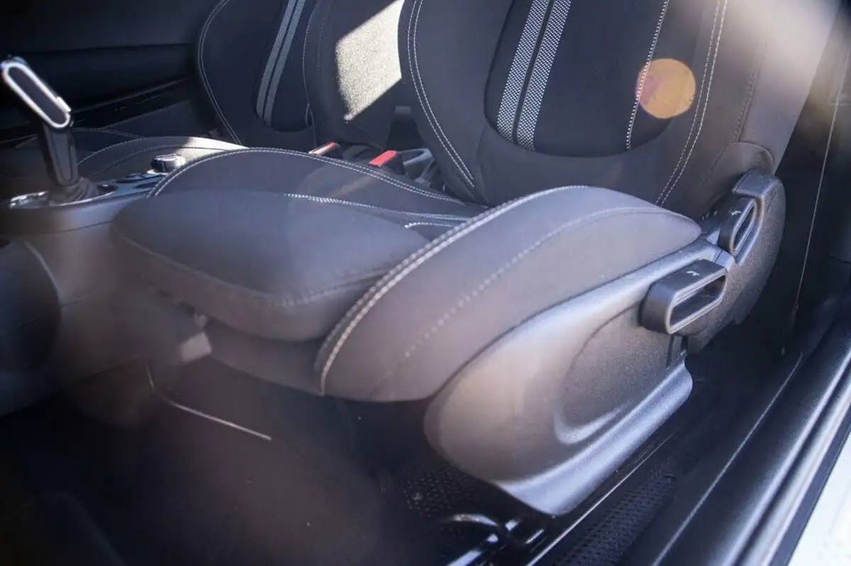 2021-mini-cooper-e-cooper-s-1-big-22