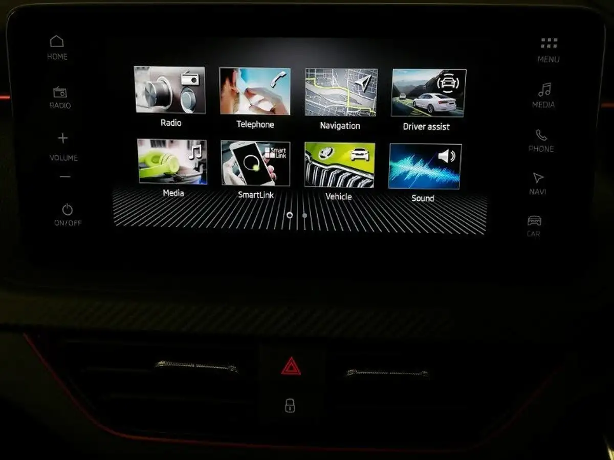 2024-skoda-kamiq-10-tsi-monte-carlo-116ps-dsg-big-9