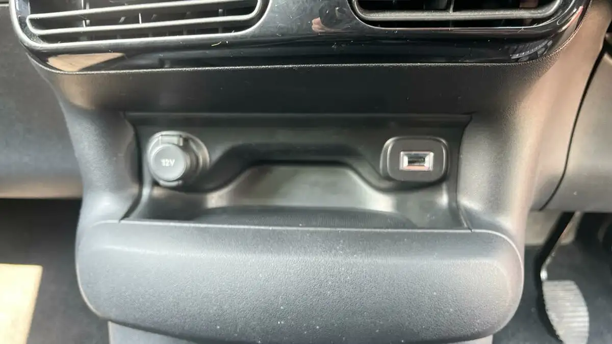 2016-citroen-c4-cactus-12-puretech-touch-big-27