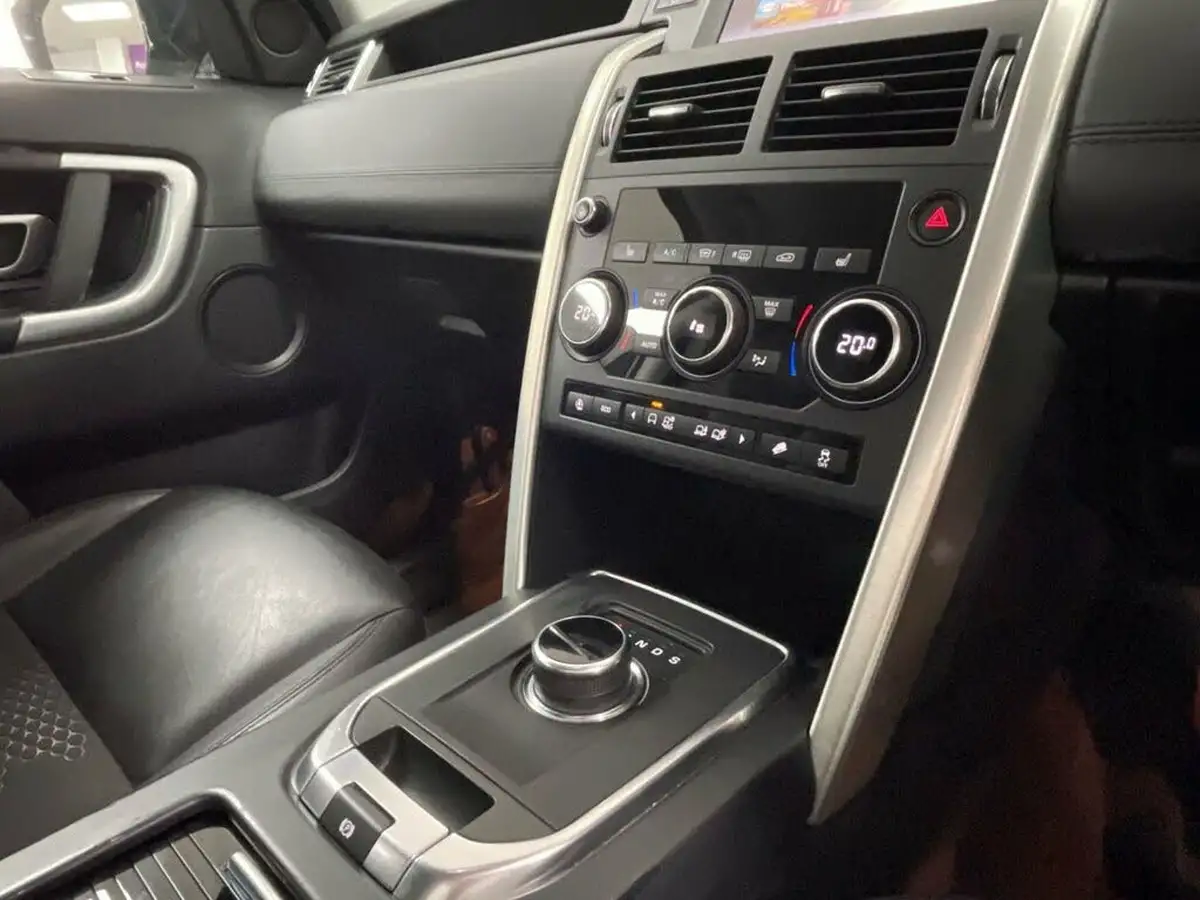 2018-land-rover-discovery-sport-20td4-se-tech-180ps-big-44