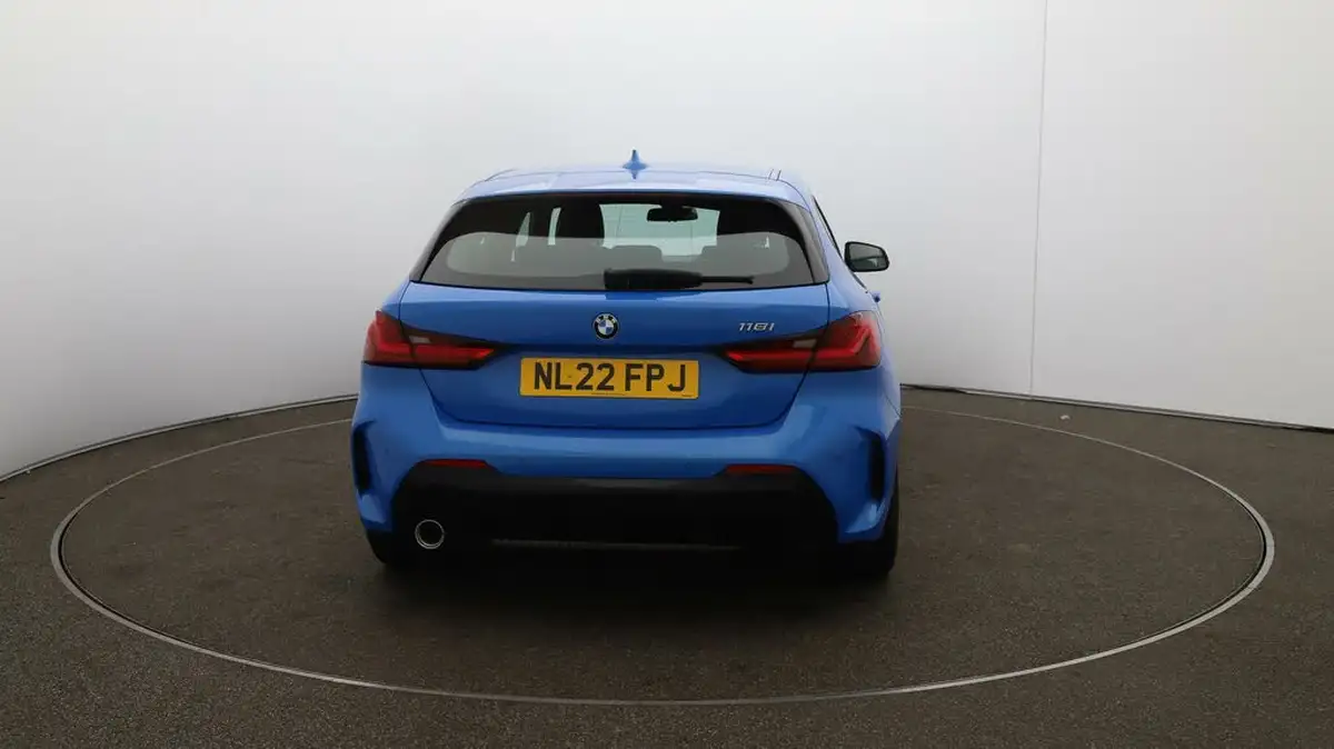 2022-bmw-1-series-15-118i-m-sport-lcp-big-6