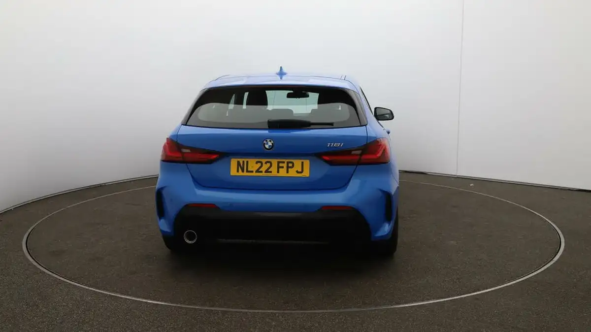 2022-bmw-1-series-15-118i-m-sport-lcp-big-50
