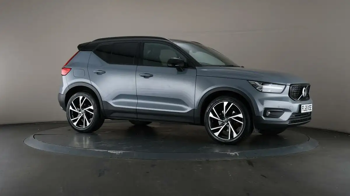 2019-volvo-xc40-20-t5-r-design-big-54