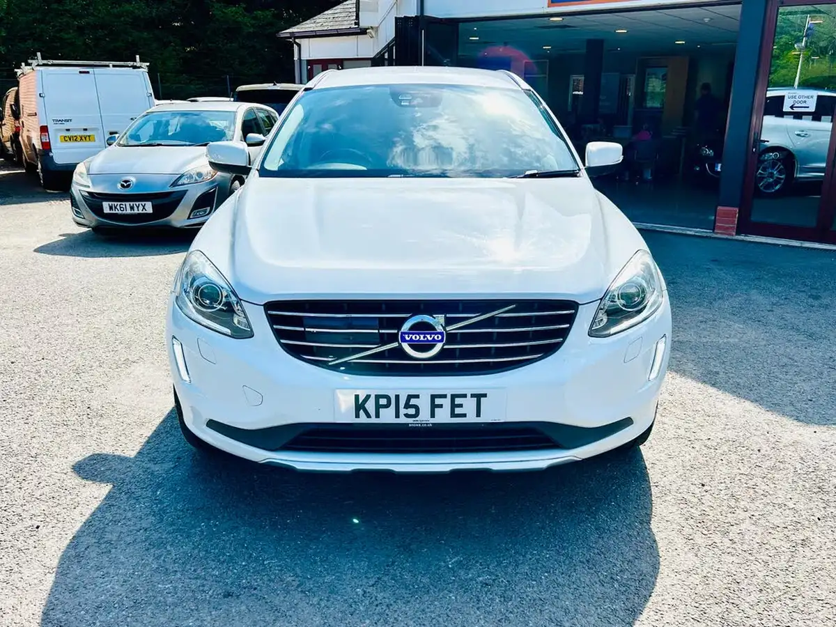 2015-volvo-xc60-24td-d5-se-lux-215bhp-geartronic-big-3
