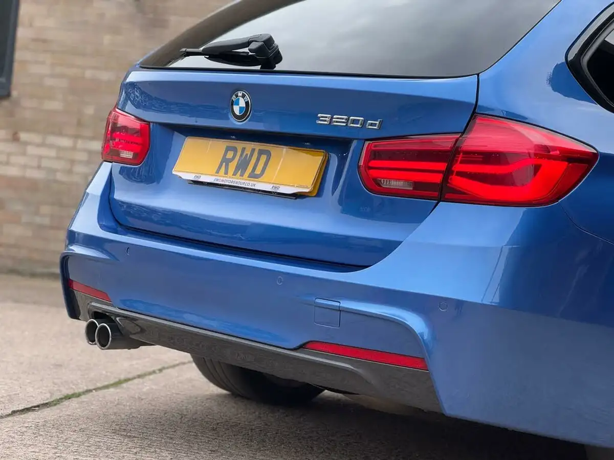 2018-bmw-3-series-20td-320d-m-sport-touring-5d-auto-big-42