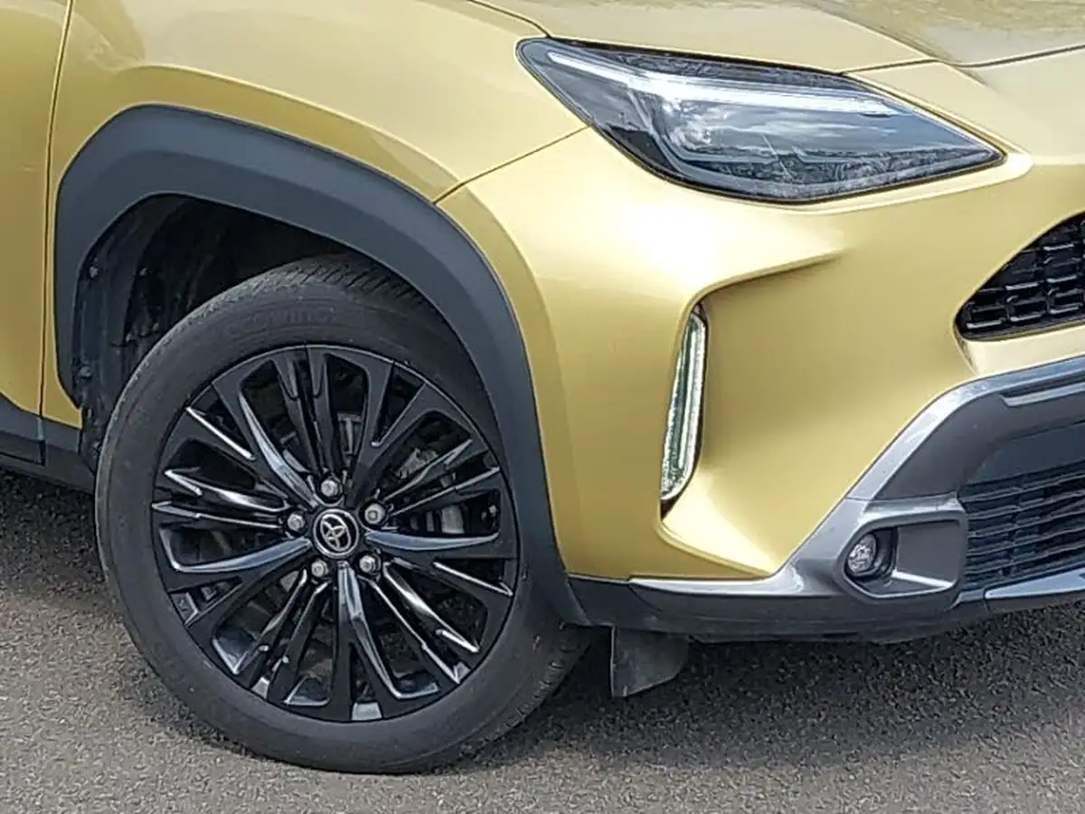 2022-toyota-yaris-cross-15-vvt-i-dynamic-big-8