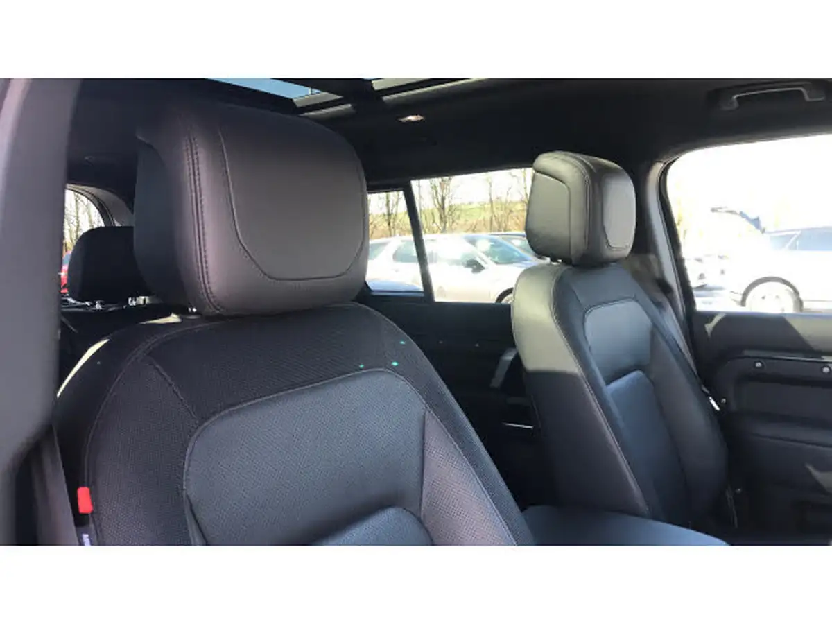 2022-land-rover-110-defender-30-d300-x-dynamic-hse-big-25
