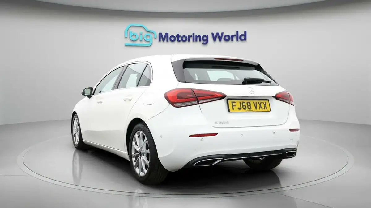2018-mercedes-benz-a-class-13-a200-sport-executivess-hatchback-5d-7g-dct-big-4