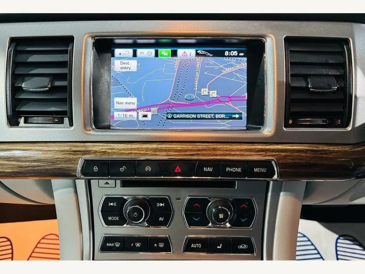 2013-jaguar-xf-22td-premium-luxury-200ps-ss-saloon-4d-auto-big-19