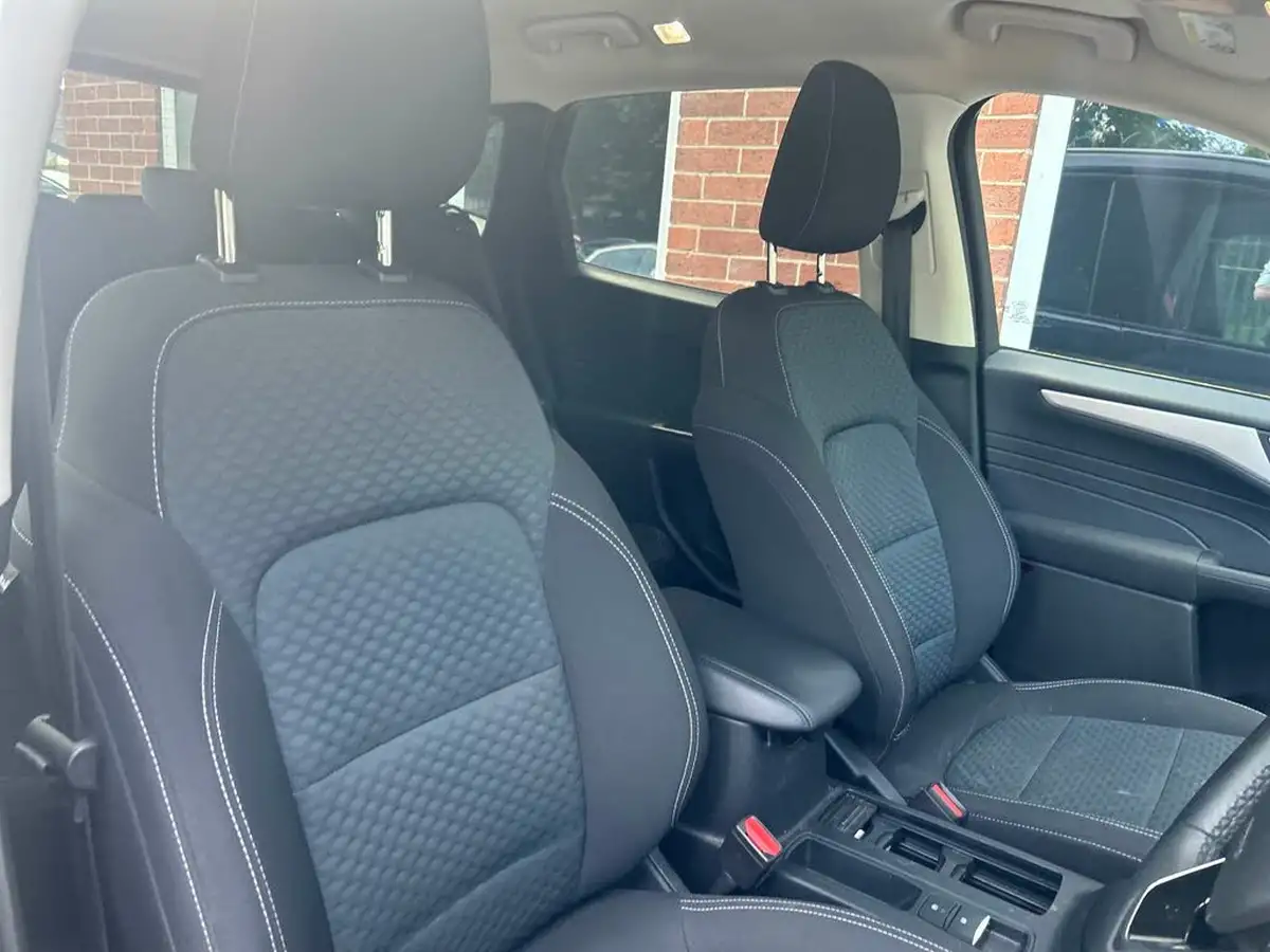 2021-ford-kuga-15-zetec-big-15