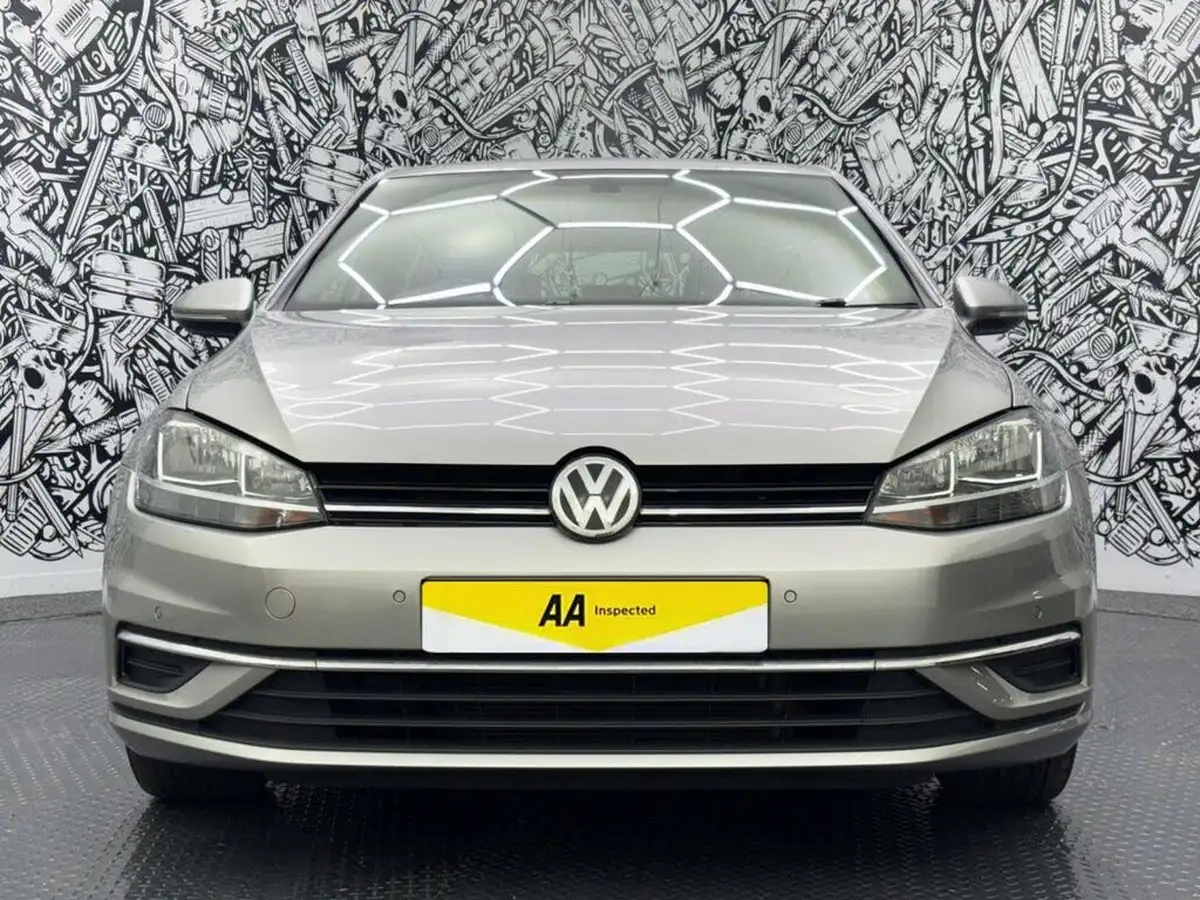 2018-volkswagen-golf-16tdi-se-hatchback-5d-dsg-big-4