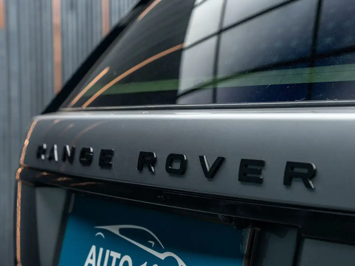 2021-land-rover-range-rover-30-d300-westminster-big-22