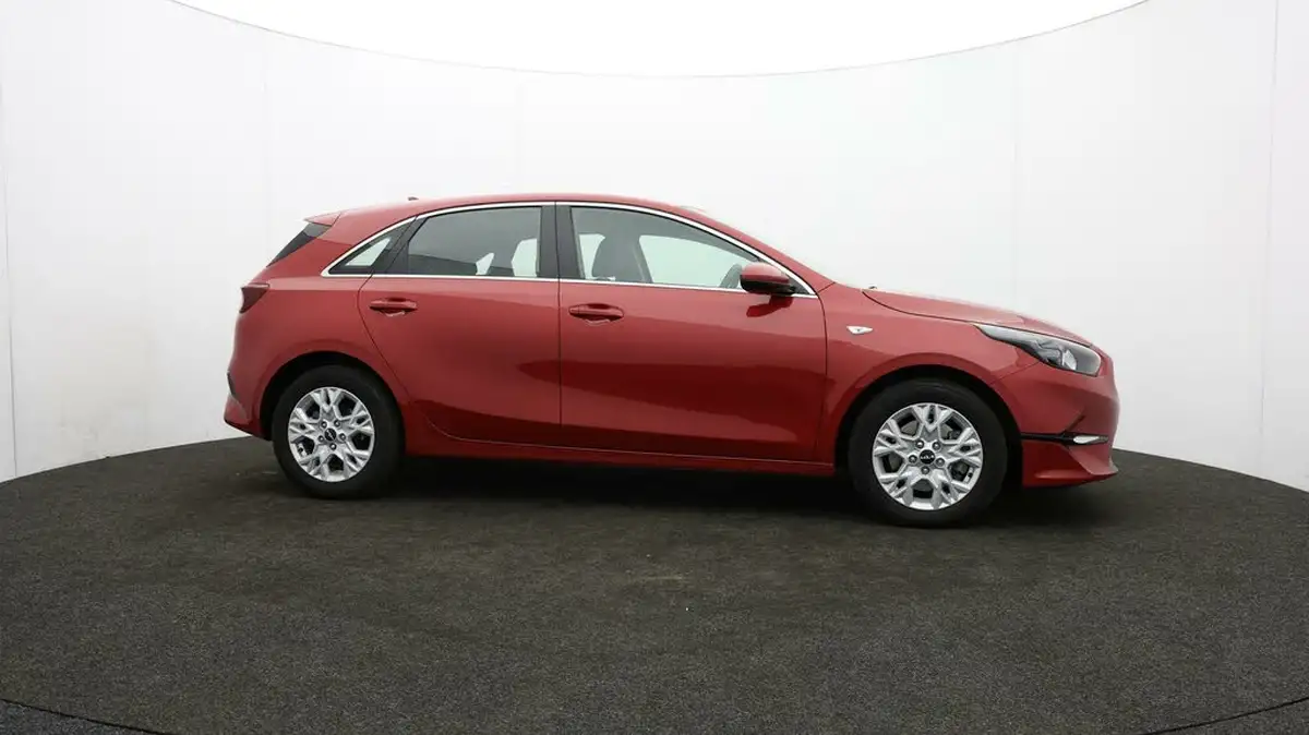 2024-kia-ceed-15-t-gdi-2-138bhp-hatchback-big-34