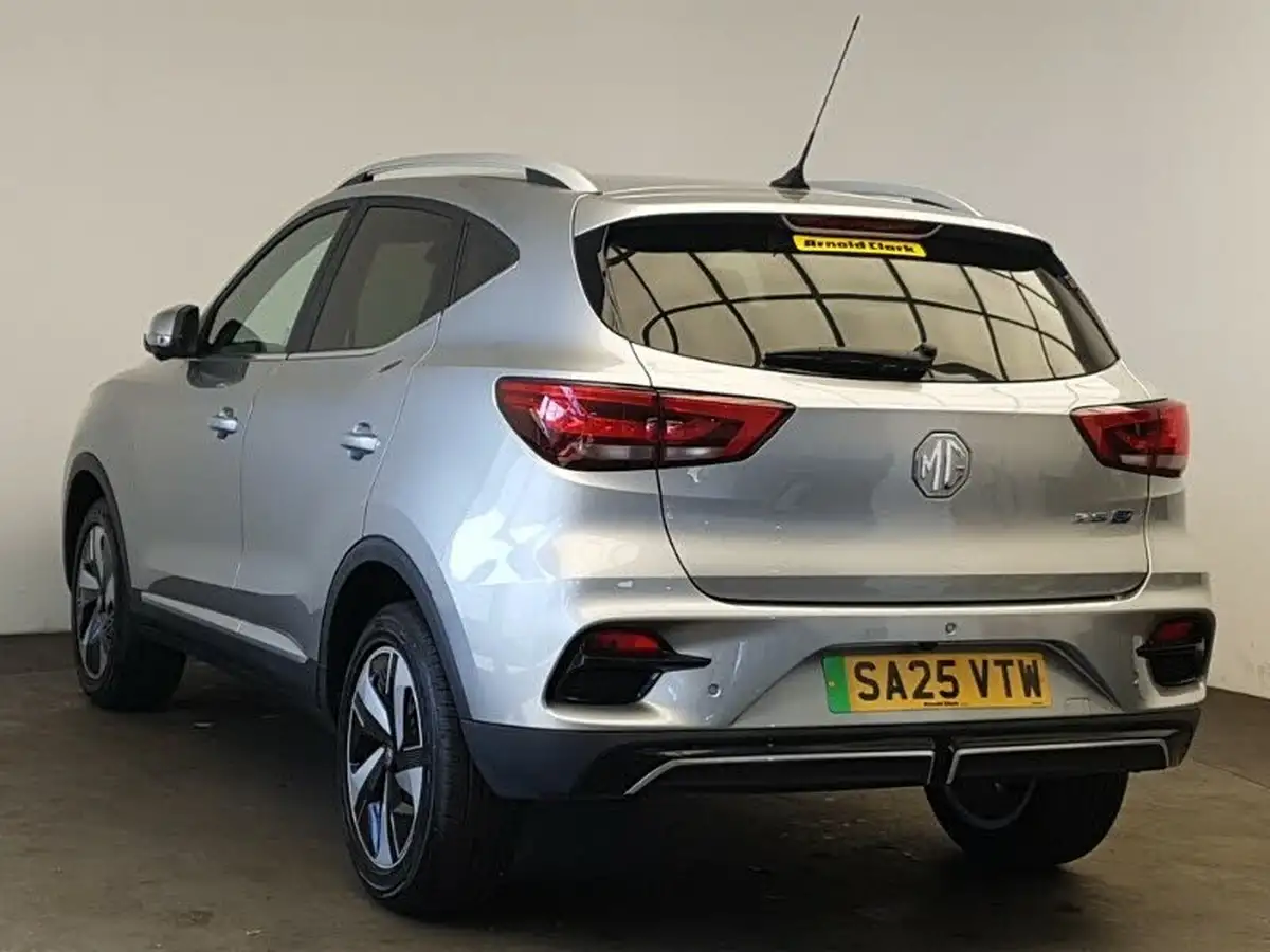 2025-mg-zs-suv-e-trophy-connect-ev-176ps-big-1